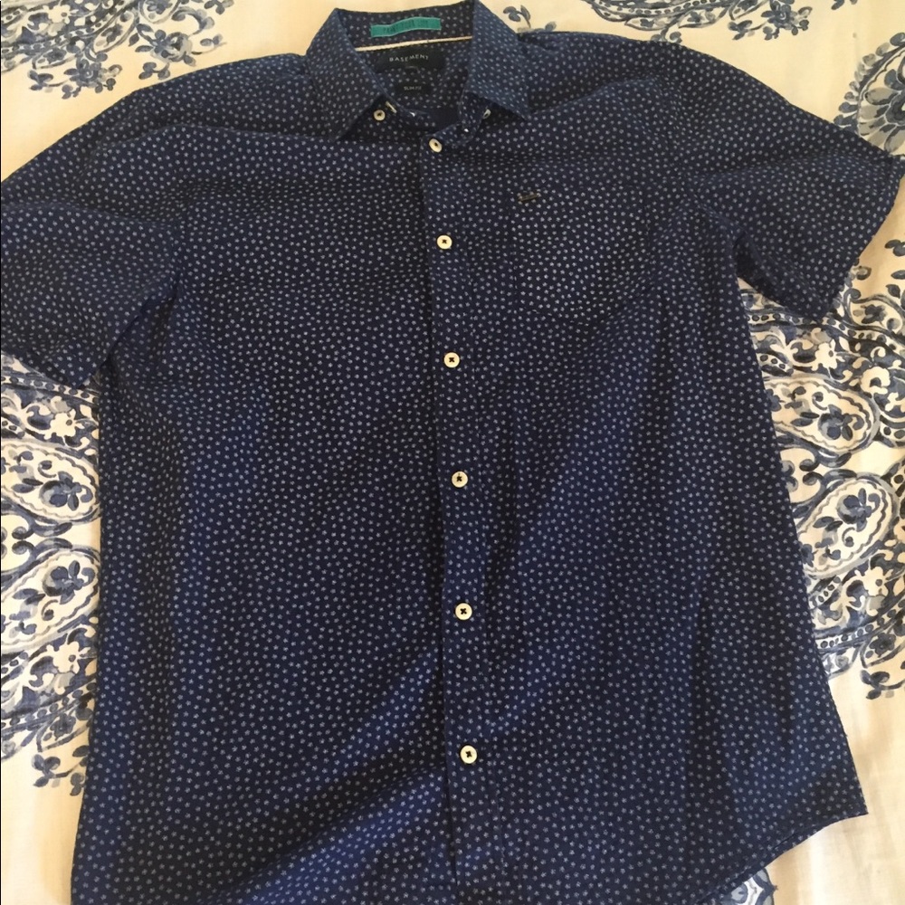 Blue short sleeve dress shirt